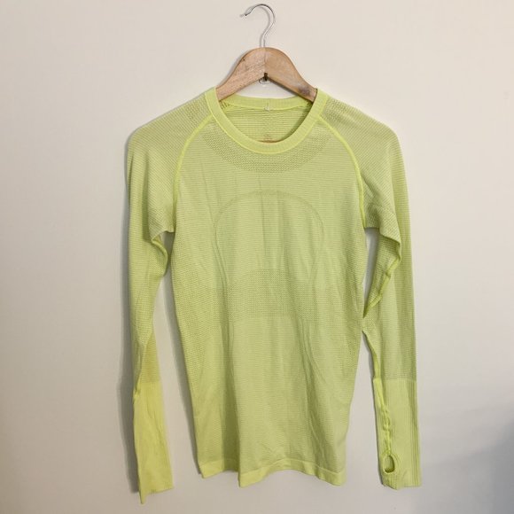 lululemon athletica Tops - Lululemon Run Swiftly Tech Long Sleeve Size 6